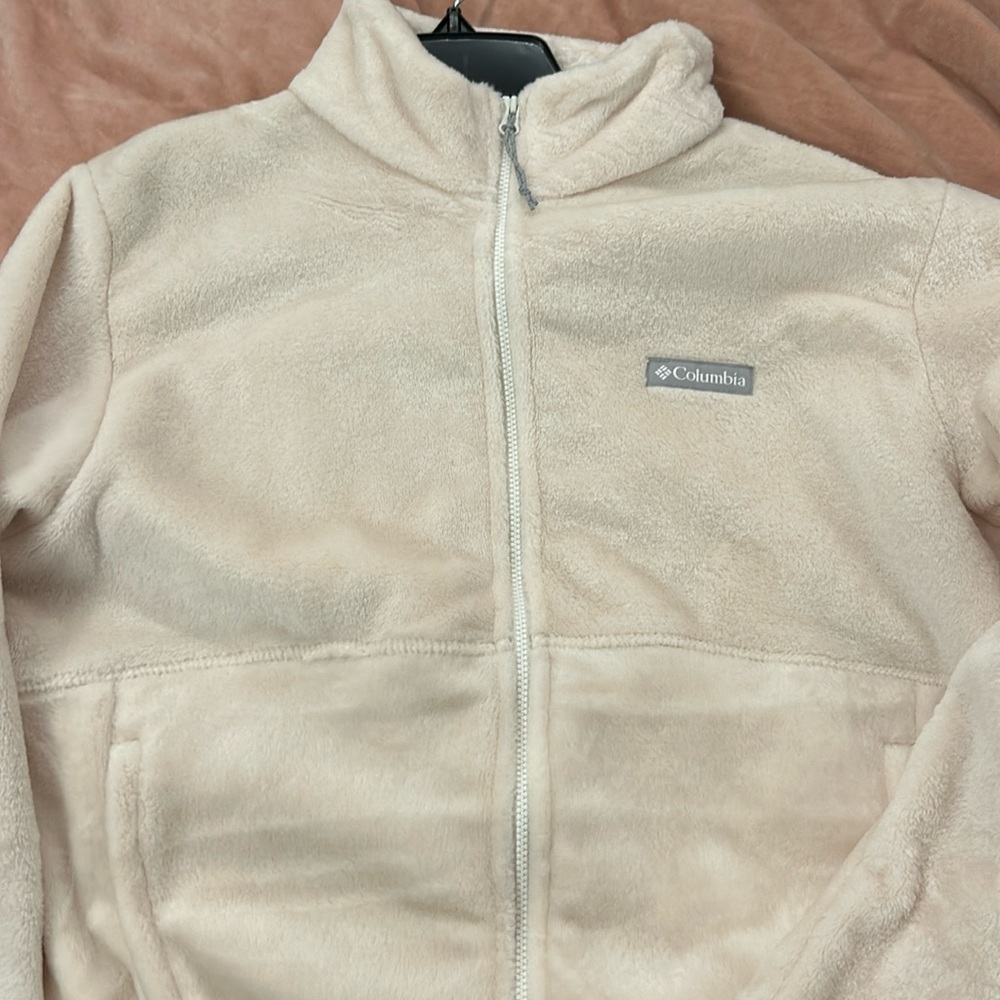 woman’s large columbia fleece jacket